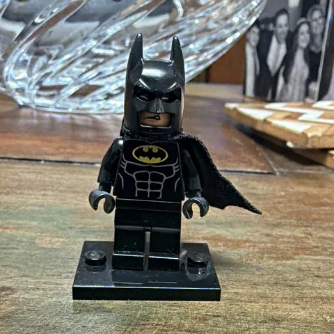 LEGO Batman Minifigure Black Suit w/ Black Cape