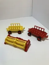 Vintage Lego Duplo Combine Farm Piece With 2 Hay Wagons
