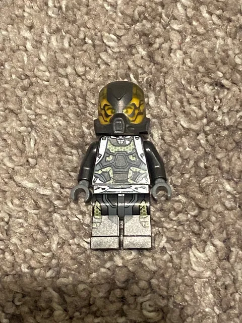 Lego Yellow Jacket Minifigure Ant Man Villain Super Heroes Marvel, NO CRACKS!!!!