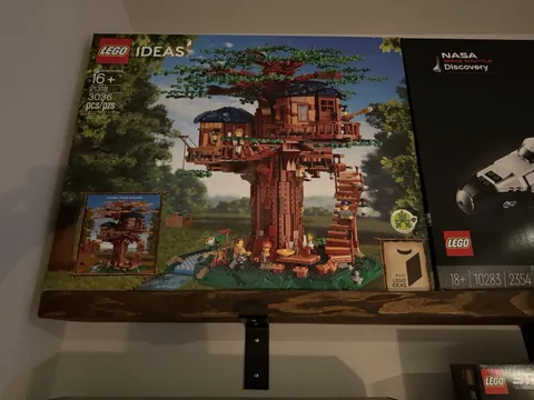 LEGO Ideas 21318 Tree House  brand new sealed box FREE SHIPPING