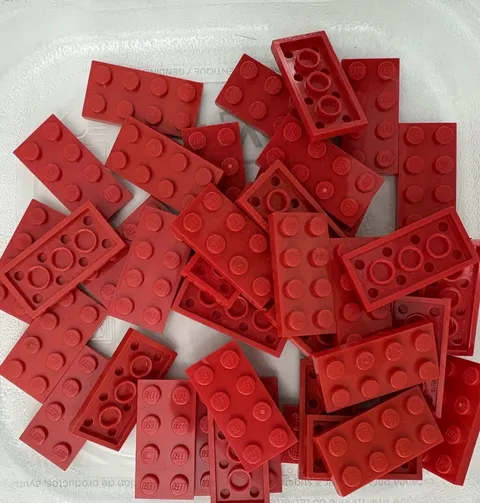 LEGO 40 piece Red Plate 2 x 4 plates LEGFREEE SHIPPING
