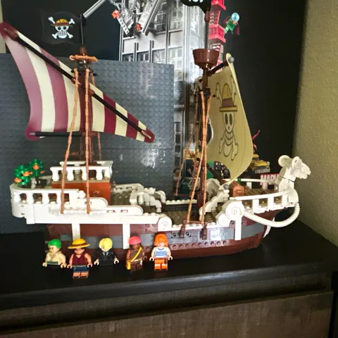 LEGO The Going Merry Pirate Ship ONE PIECE 75639 1376 pcs Netflix 10+