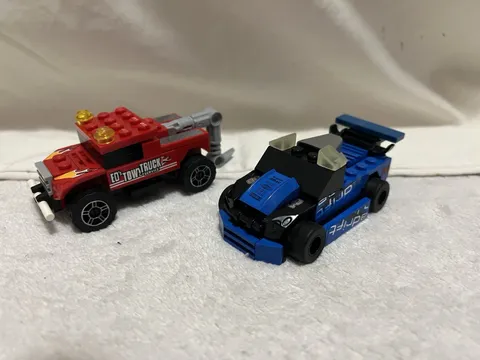 Lot of 2 Lego Racers sets 8151 Adrift Sport 8195 Turbo Tow complete