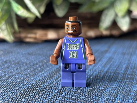 Lego Sports Basketball NBA Minifigure Ray Allen # 34 BUCKS Purple Jersey