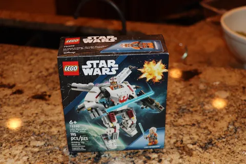 LEGO Star Wars 75390 Luke Skywalker X-Wing Mech 195 pcs 6+ 2024