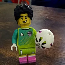 LEGO Minifigures Soccer Player Minifigure Figure w/ White Soccer Ball Series 29