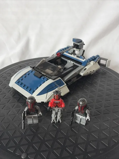 Lego Star Wars: Mandalorian Speeder (75022) Complete W/minifigs.