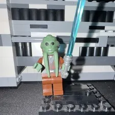 LEGO Star Wars Kit Fisto Jedi Minifigure with Blue Lightsaber GOOD condition