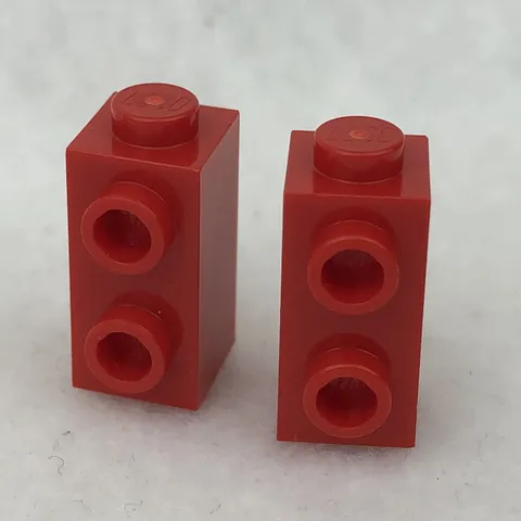 LEGO 32952 Red Brick, Modified 1 x 1 x 1 2/3 W/ Studs on Side (x2)