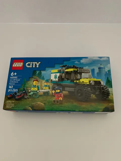 LEGO 40582 4x4 Off‑Road Ambulance Rescue - New Sealed