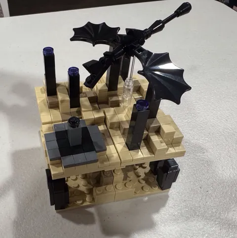 LEGO Minecraft: Micro World – the End (21107) Used, 99% Complete