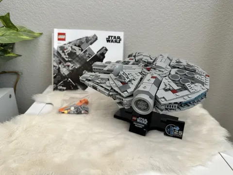 LEGO Star Wars Millennium Falcon (75375)-complete With Manual&Display Stand+