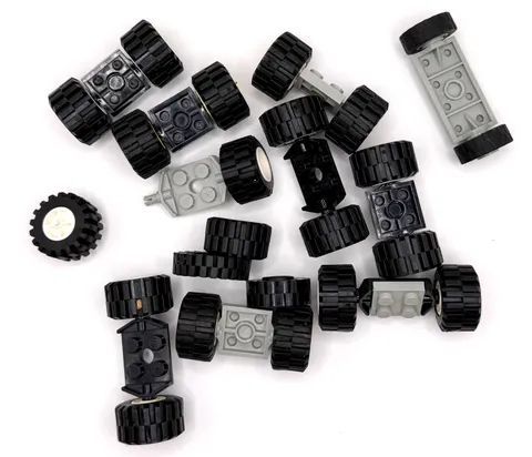 LEGO Mixture Lot Tires and Plate, Modified 2x2 with Wheel Holders inv.640