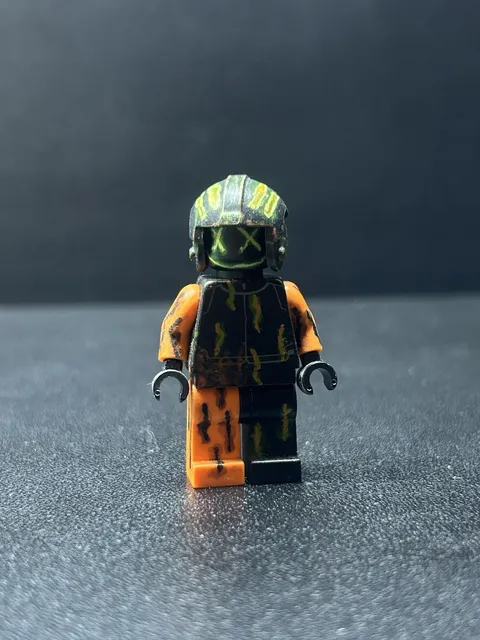 Lego Star Wars Light Up Halloween Mask X-Wing X Eyes Pilot 1/1 Minifigure