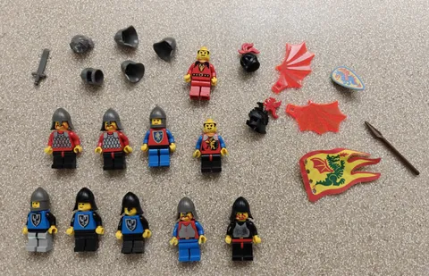 Vintage Lego Castle knights dragon lion black falcon minfigure lot flag helmet
