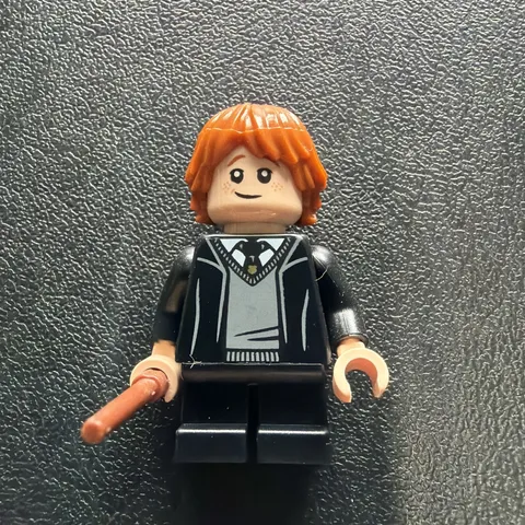 LEGO® Minifig hp319 - Ron Weasley - Hogwarts Robe