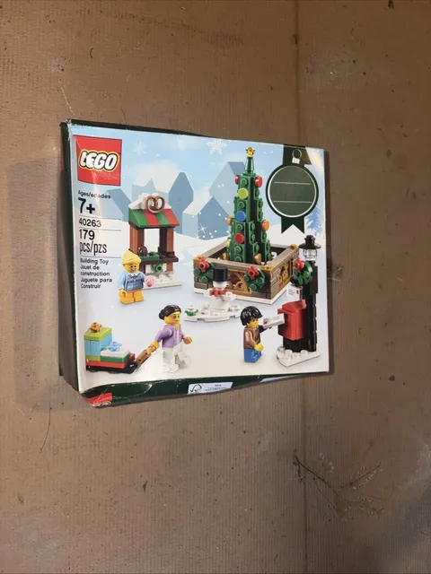 LEGO Seasonal Christmas Town Square (40263) New & Factory Sealed Box Bent