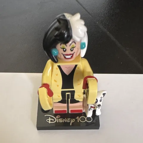 LEGO Disney100 Cruella de Vil Minifigure w/ Dalmatian Pup on Display Base