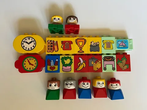 Lego Duplo Lot of 14 printed pieces 7  people Vintage
