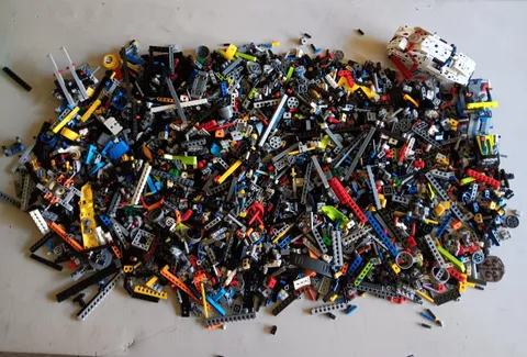 LEGO BULK LOT 7 LB+ POUNDS TECHNIC GEARS BRICKS W HOLES LIFT ARMS CONNECTORS