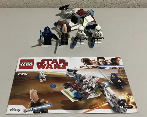 LEGO Star Wars: Jedi and Clone Troopers Battle Pack (75206)