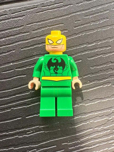 LEGO Super Heroes Iron Fist Minifigure (sh0041) From Set 6873 Genuine Rare!