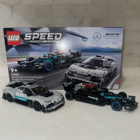 LEGO Speed Champions Mercedes-AMG F1 W12 & Project One (#76909) 564 pcs minifig