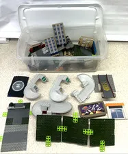 Lot of Assorted Lego Pieces. *READ*