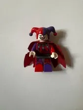 LEGO Nexo Knights Minifigure Jester/Clown w/ Red Cape & Red/Purple Jester Hat