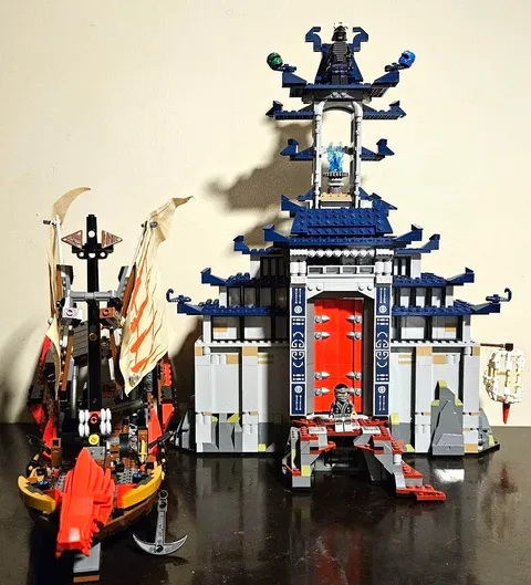 LEGO Ninjago Set 9446 70617 Pirate Ship and Castle
