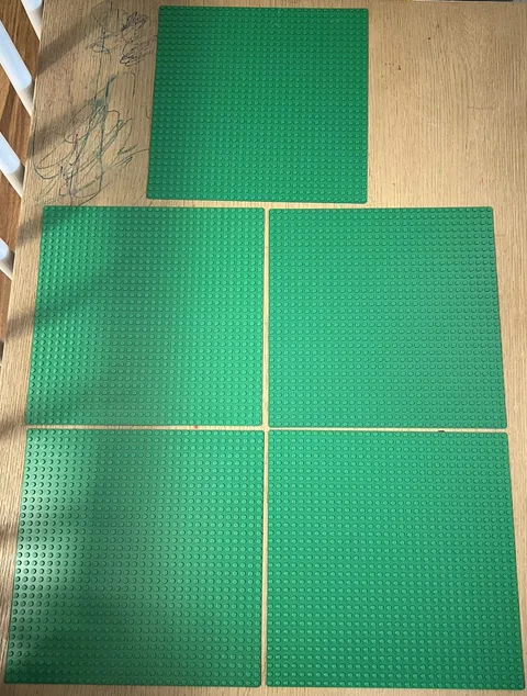 LEGO Branded Green Baseplate Lot of 5 Studded Plastic Baseplates for Building