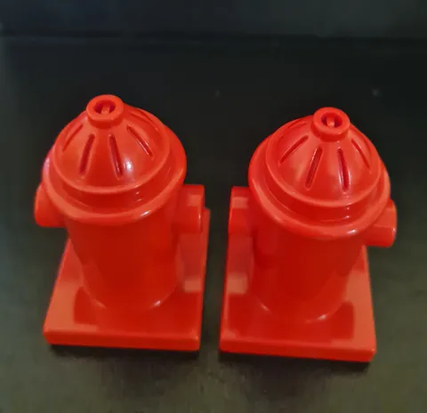 DUPLO LEGO CODE 6414 FIRE HYDRANT x2