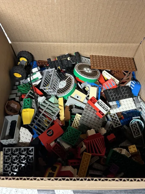 LEGO 14 lbs Pounds Bulk Lot of Loose Mixed Lego Bricks Pieces Parts 12x12x12 Box