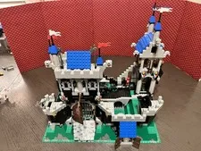 LEGO Castle: Royal Knight's Castle (6090) 98% Complete with Instructions No Box
