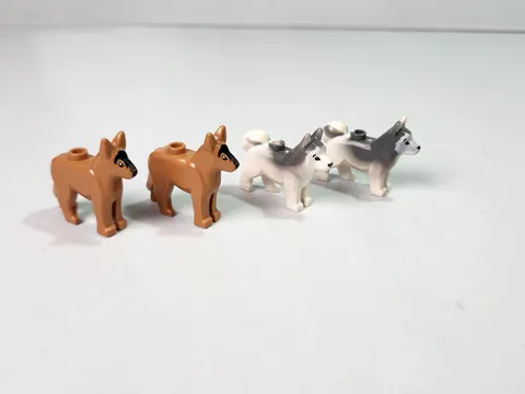 Lego Animal Land Lot of 4 Minifigures Dogs Husky and German Shepherd!