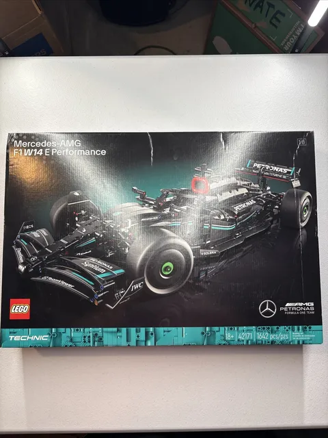 LEGO TECHNIC: Mercedes-AMG F1 W14 E Performance (42171)