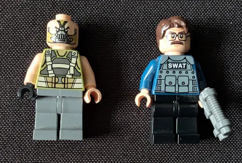 LEGO DC - The Dark Knight Bane & Commissioner Gordon - Lot of 2 (76001)