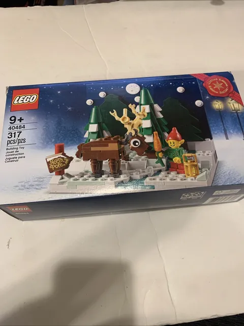 Sealed LEGO Seasonal: Santa's Front Yard Shelf Wear (40484) Ef9
