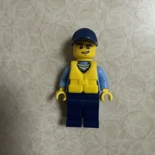 LEGO: cty0536 City Police Officer, Yellow Life Jacket, from City Starter Set