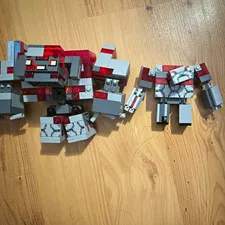 Redstone golems from set 21163 (retired)