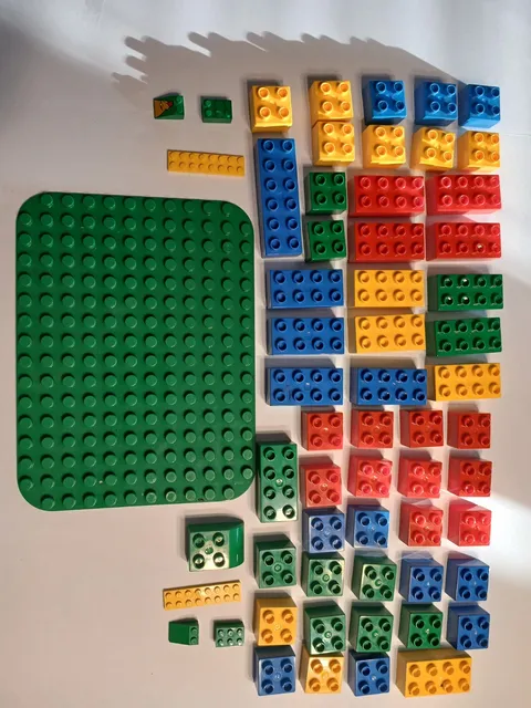 LEGO Quatro 60 Pc Lot Large Toddler Blocks Green Baseplate Retired Vintage