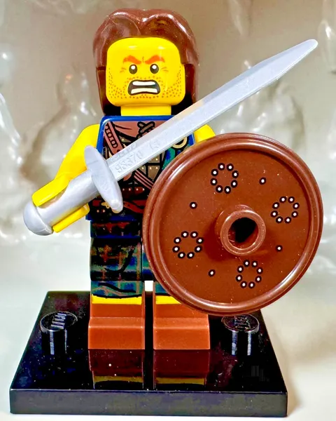 LEGO 8827 CMF Series 6 Highland Battler Minifigure col06-2 Complete Set Castle