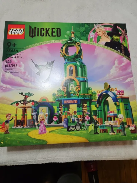 LEGO Wicked Welcome to Emerald City 75684 New Sealed