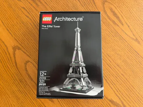 LEGO 21019: Architecture The Eiffel Tower NISB, RARE, RETIRED IN 2018