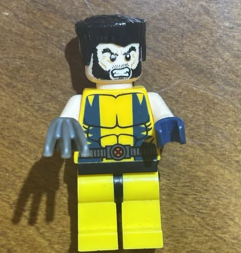 LEGO Wolverine Minifig (sh017) -Set 6866 | Authentic | w/ Both Claw Accessories