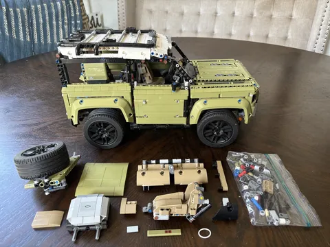 LEGO Technic 42110 Land Rover Defender | Incomplete As-is | Free Shipping!!