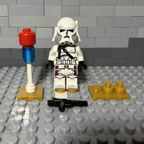LEGO STAR WARS Commander Bacara Minifigure w/ blaster