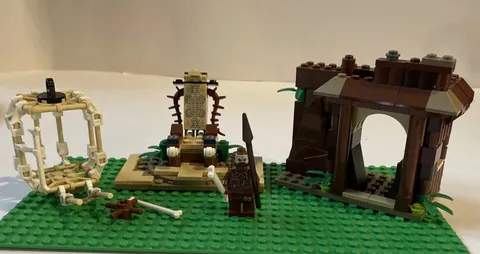 LEGO Pirates of the Caribbean Cannibal Escape #4182 INCOMPLETE