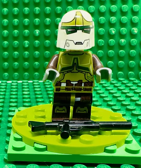 LEGO Star Wars Bounty Hunter Minifigure SW0476 From Set 75018