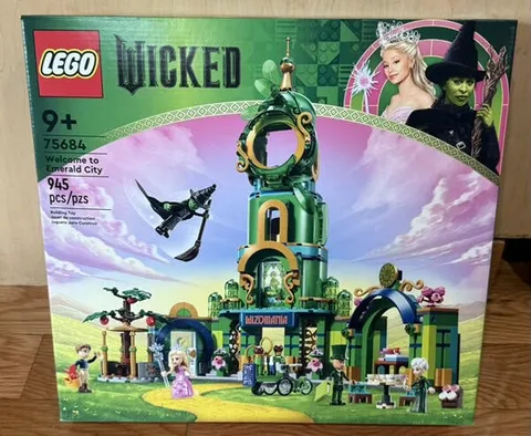 Lego Building Set Wicked 75684 Welcome to Emerald City Brand New